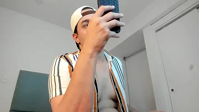 Latin boy surprisee online show from July 5, 2026, 12:48 am