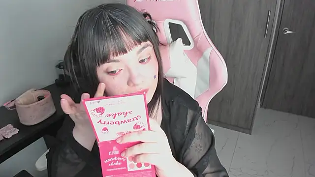 Snapshot of _hikaru_arimura chatting on February 10, 2026, 1:48 am hikaru arimura online show from February 10, 2026, 1:48 am