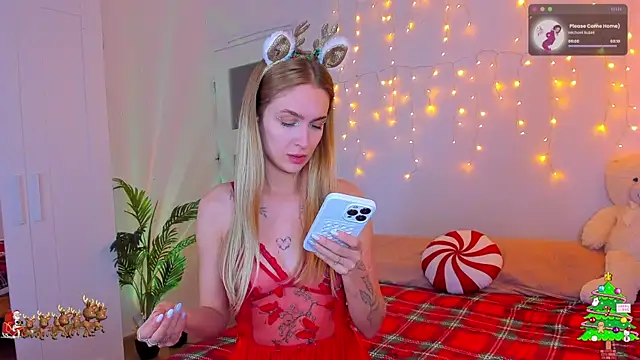 Snapshot of Kamila_icee chatting on December 25, 2024, 10:16 pm Kamila icee online show from December 25, 2024, 10:16 pm