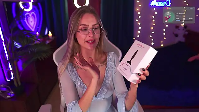 Snapshot of Kamila_icee chatting on November 6, 2025, 9:30 pm Kamila icee online show from November 6, 2025, 9:30 pm