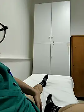 onbifeet online show from March 5, 2025, 3:29 pm