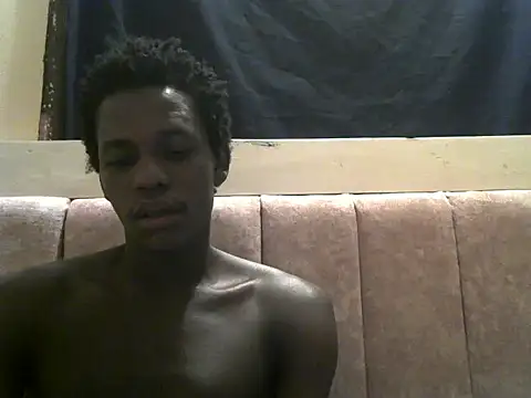 Bigras0011 online show from June 23, 2026, 4:43 am