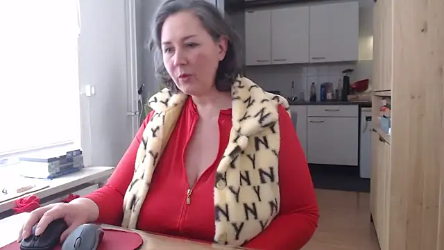 MilfGina online show from January 8, 2026, 12:22 pm