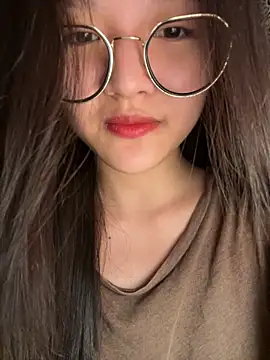 Krixxi22 online show from October 21, 2025, 2:38 pm