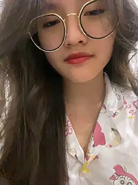 Krixxi22 online show from March 21, 2025, 3:02 pm