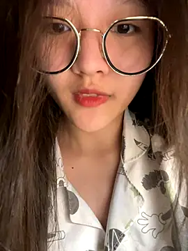 Krixxi22 online show from October 23, 2025, 2:16 pm