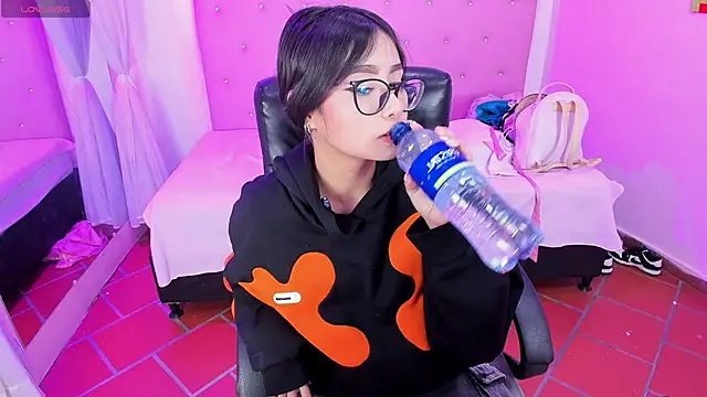 Ashlyeegray online show from May 31, 2026, 5:46 am