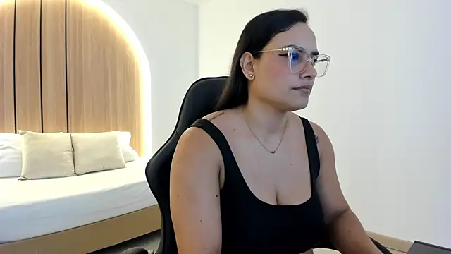 Snapshot of zoe_danae_ chatting on October 6, 2025, 12:17 pm zoe danae online show from October 6, 2025, 12:17 pm