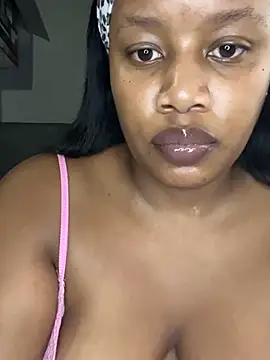 Snapshot of MimiCurves chatting on February 13, 2026, 2:39 pm MimiCurves online show from February 13, 2026, 2:39 pm