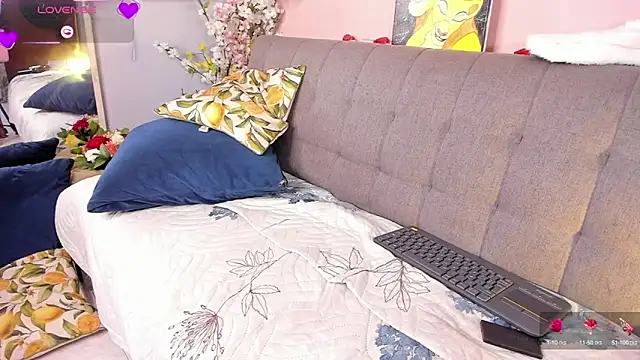 zaraadoll online show from February 23, 2025, 6:01 pm