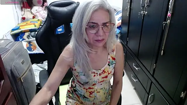 Snapshot of Giorgia_xue53 chatting on April 12, 2026, 6:05 am Giorgia xue53 online show from April 12, 2026, 6:05 am