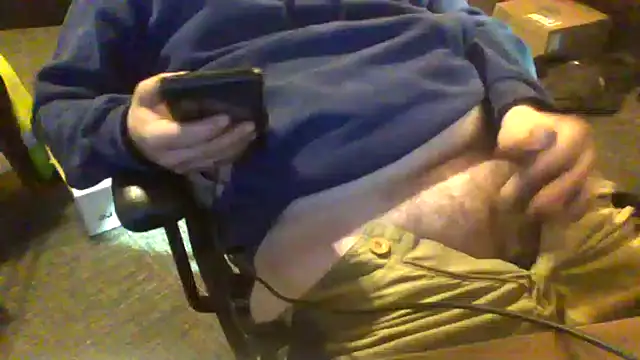 Snapshot of daddysmalldick502 chatting on April 13, 2026, 1:59 pm daddysmalldick502 online show from April 13, 2026, 1:59 pm