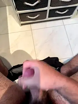 Snapshot of Deralboaus01 chatting on September 17, 2025, 9:33 am Deralboaus01 online show from September 17, 2025, 9:33 am