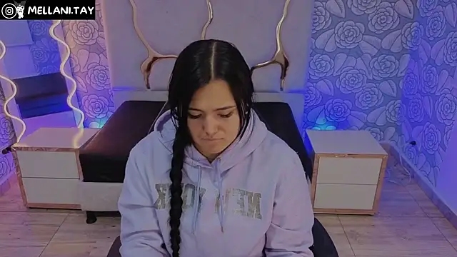 Mellani tay online show from September 25, 2025, 3:23 am