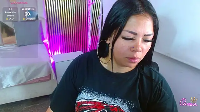 Snapshot of martinna_tay chatting on April 28, 2026, 3:11 am martinna tay online show from April 28, 2026, 3:11 am