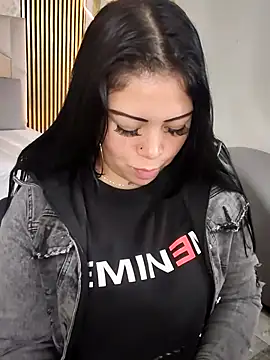 martinna tay online show from February 25, 2026, 3:18 am