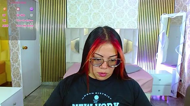 martinna tay online show from November 8, 2025, 3:21 am