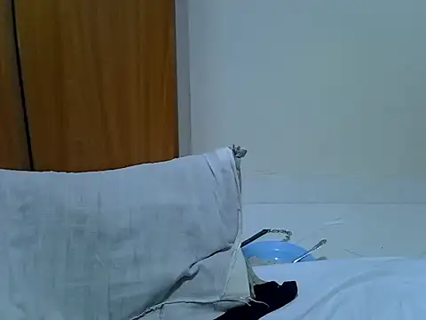 Snapshot of pointy_bloom chatting on March 20, 2026, 9:21 am pointy bloom online show from March 20, 2026, 9:21 am