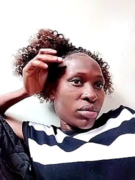 Snapshot of LOVELY-2BERRY chatting on October 16, 2025, 7:38 am LOVELY-2BERRY online show from October 16, 2025, 7:38 am