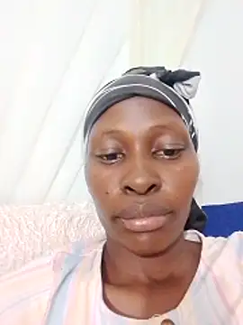 LOVELY-2BERRY online show from May 22, 2026, 5:33 pm