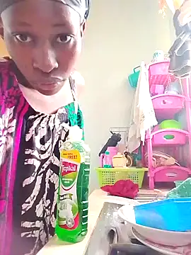 Snapshot of LOVELY-2BERRY chatting on October 6, 2025, 5:30 am LOVELY-2BERRY online show from October 6, 2025, 5:30 am