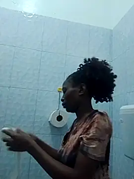 LOVELY-2BERRY online show from November 22, 2025, 8:35 am