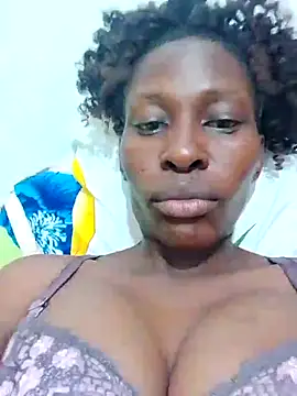 LOVELY-2BERRY online show from November 10, 2025, 6:35 pm