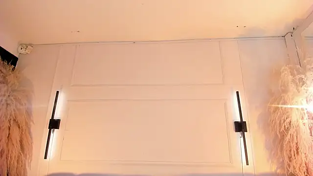 AliceHanz online show from June 17, 2026, 4:12 am