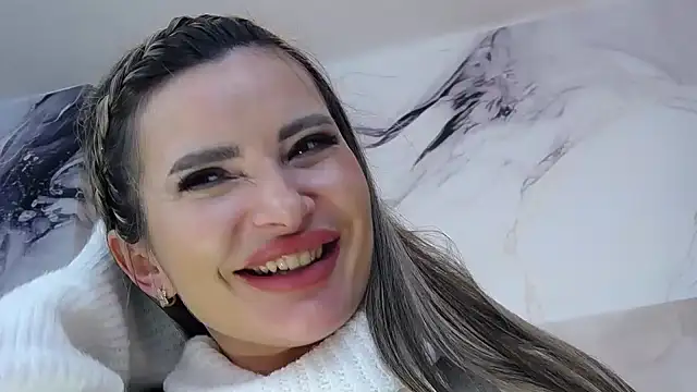 NightshadeIris online show from December 11, 2024, 3:26 pm