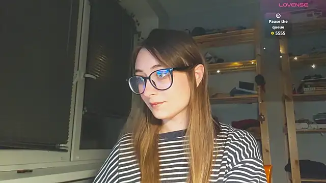 monlight  dana online show from November 11, 2025, 6:03 pm