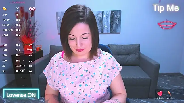 Snapshot of Emily_Midlton chatting on September 19, 2025, 6:39 am Emily Midlton online show from September 19, 2025, 6:39 am