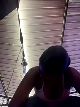 Berry Bans online show from November 26, 2025, 5:13 pm