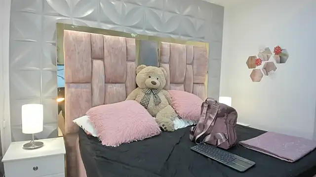 Snapshot of Charlotte_Ice1 chatting on March 16, 2026, 3:48 pm Charlotte Ice1 online show from March 16, 2026, 3:48 pm