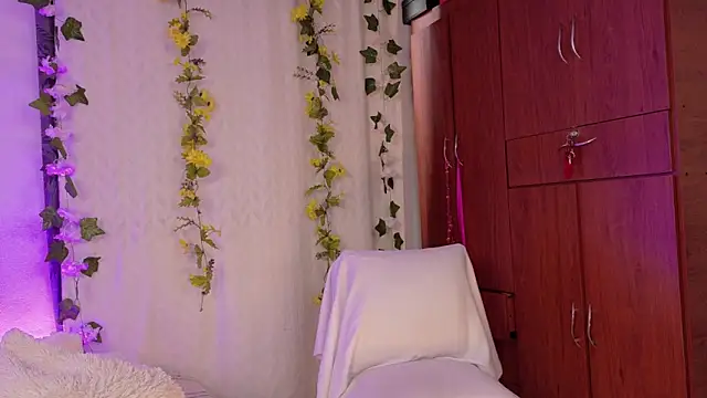 cattaleya1476 online show from February 3, 2026, 12:54 pm