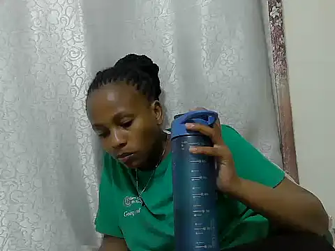 tinabestdoll online show from September 27, 2025, 10:38 pm