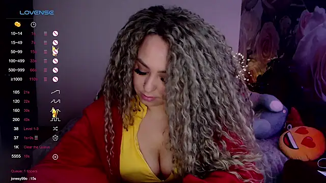 Snapshot of _Just_a_queen_3 chatting on February 20, 2025, 5:52 pm Just a queen 3 online show from February 20, 2025, 5:52 pm