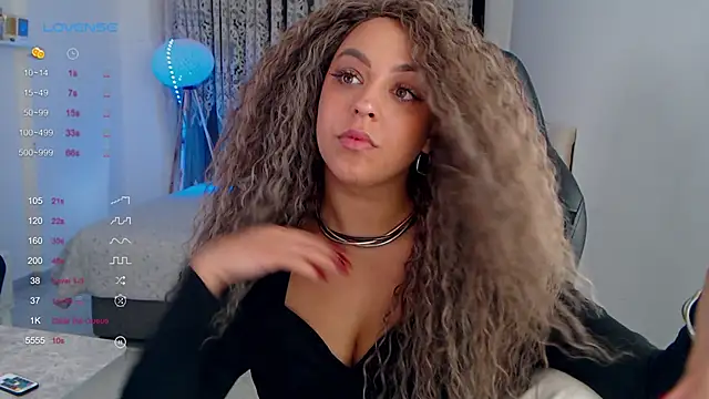Snapshot of _Just_a_queen_3 chatting on October 11, 2025, 12:17 pm Just a queen 3 online show from October 11, 2025, 12:17 pm