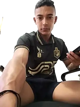 Demiansteven2 online show from October 22, 2025, 7:24 pm