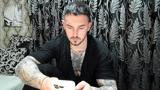 Snapshot of Jonmusclemaster chatting on March 18, 2026, 8:53 pm Jonmusclemaster online show from March 18, 2026, 8:53 pm