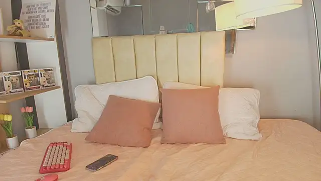 Snapshot of Angelbae- chatting on March 5, 2026, 2:30 am Angelbae- online show from March 5, 2026, 2:30 am