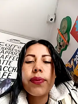  andrea30 online show from December 22, 2025, 11:54 am