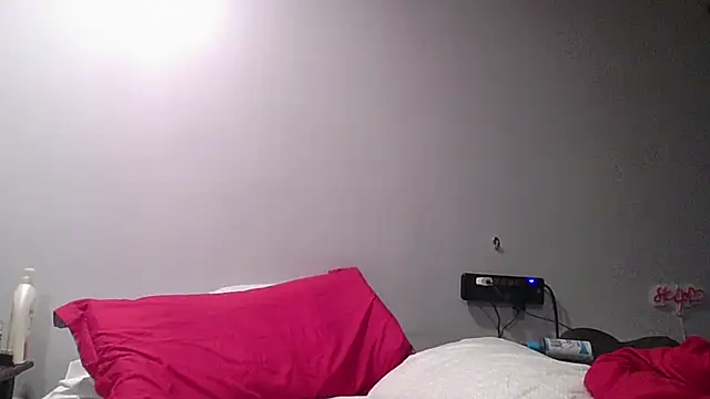 Snapshot of deepinnnnn chatting on April 5, 2026, 3:13 am deepinnnnn online show from April 5, 2026, 3:13 am