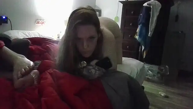 Snapshot of deepinnnnn chatting on April 2, 2026, 4:02 pm deepinnnnn online show from April 2, 2026, 4:02 pm