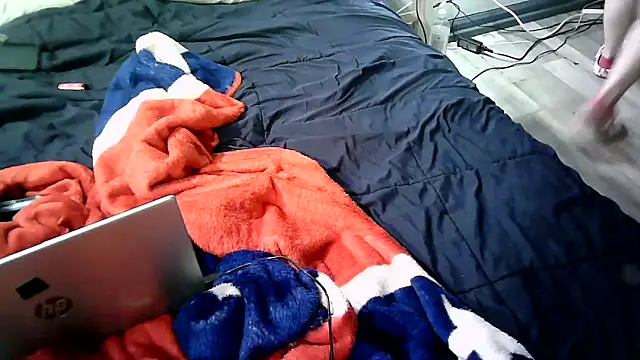 Snapshot of deepinnnnn chatting on March 16, 2026, 4:54 pm deepinnnnn online show from March 16, 2026, 4:54 pm