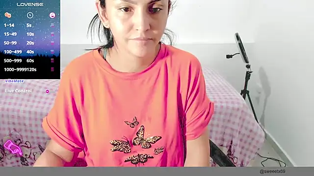 Snapshot of sweeetxxx69 chatting on March 8, 2025, 10:43 am sweeetxxx69 online show from March 8, 2025, 10:43 am