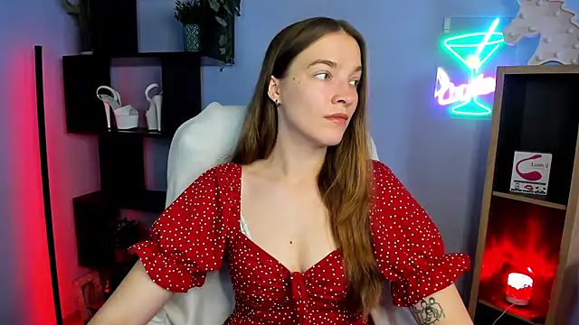 kenzie x online show from November 7, 2025, 7:46 am