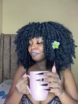 Snapshot of Sugar_plum44 chatting on April 25, 2026, 2:14 am Sugar plum44 online show from April 25, 2026, 2:14 am