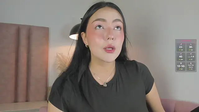 im alejandra  online show from April 23, 2026, 4:41 am