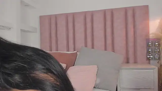 im alejandra  online show from May 8, 2026, 4:27 am