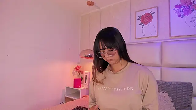 Aily Yozuko online show from June 20, 2026, 2:38 am